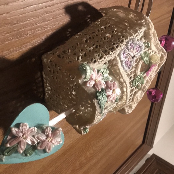 Handmade Vintage Macrame Cottage Birdhouse - Picture 14 of 16